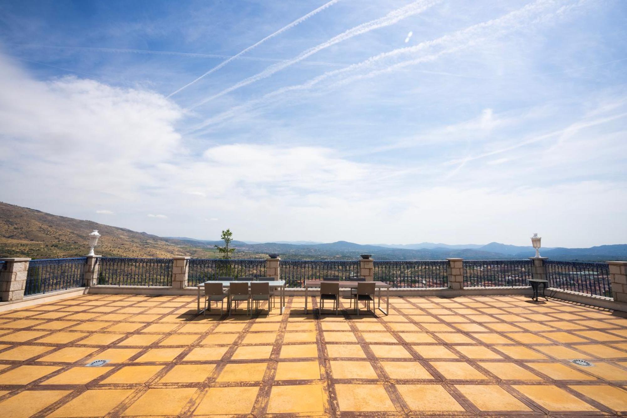 Вілла Mansion Con Jacuzzi A 40 Grados, Gran Piscina Y Padel Ель-Тьємбло Екстер'єр фото