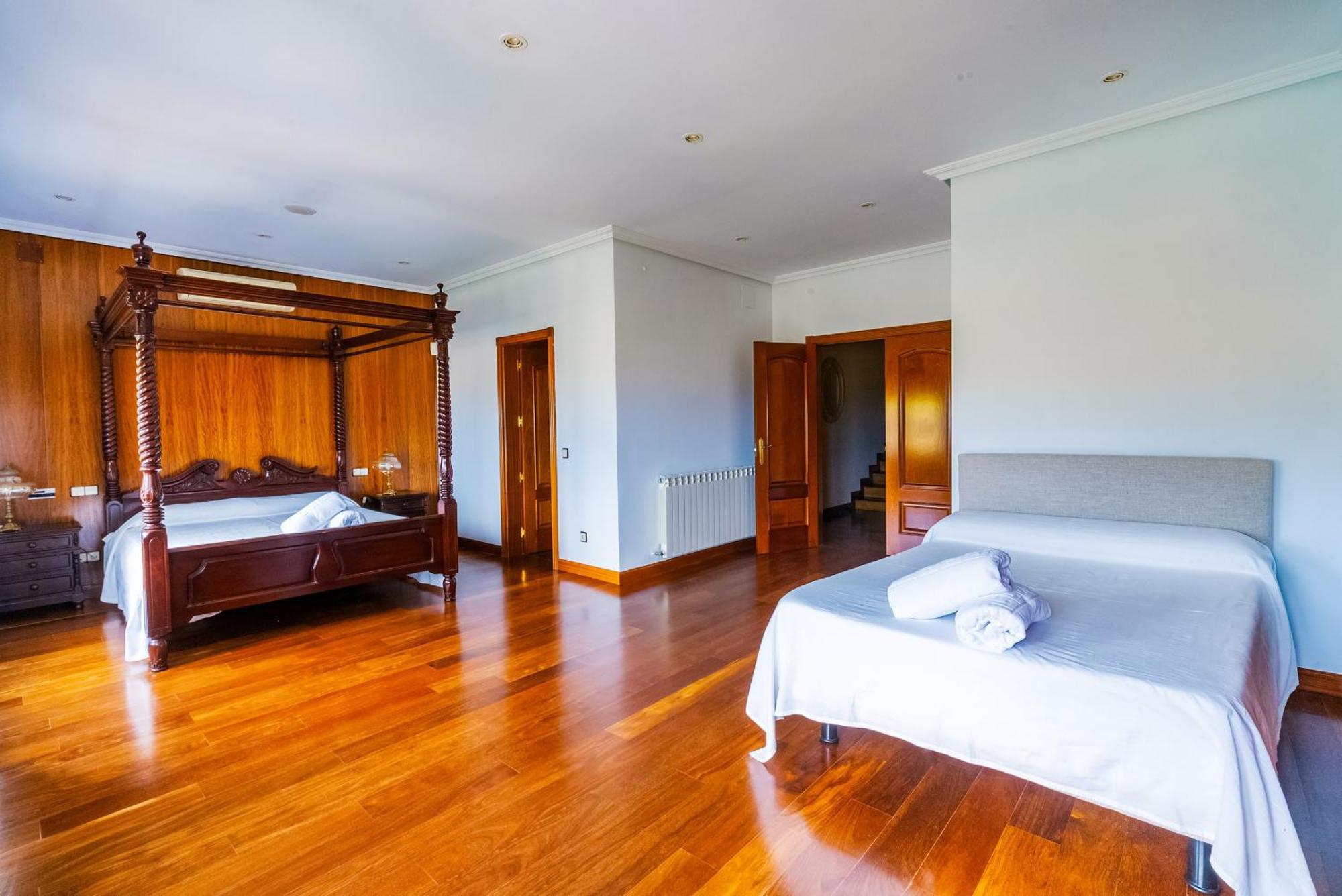 Вілла Mansion Con Jacuzzi A 40 Grados, Gran Piscina Y Padel Ель-Тьємбло Екстер'єр фото