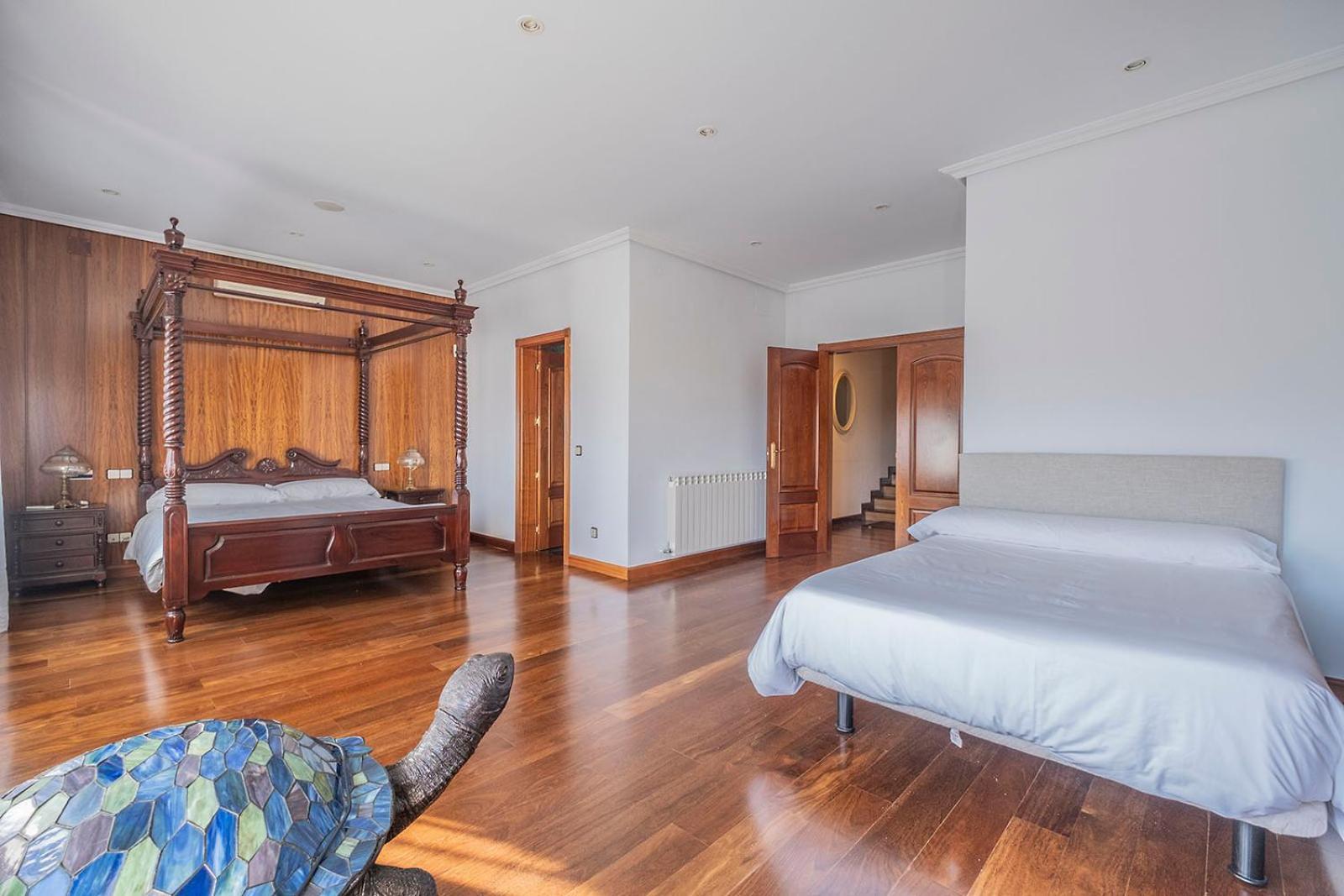 Вілла Mansion Con Jacuzzi A 40 Grados, Gran Piscina Y Padel Ель-Тьємбло Екстер'єр фото